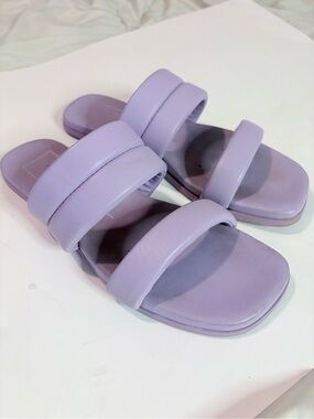 Lavender Dolce vita Sandals